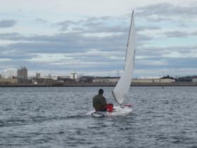 Alan takes his new boat out to race with the Frozen Few!